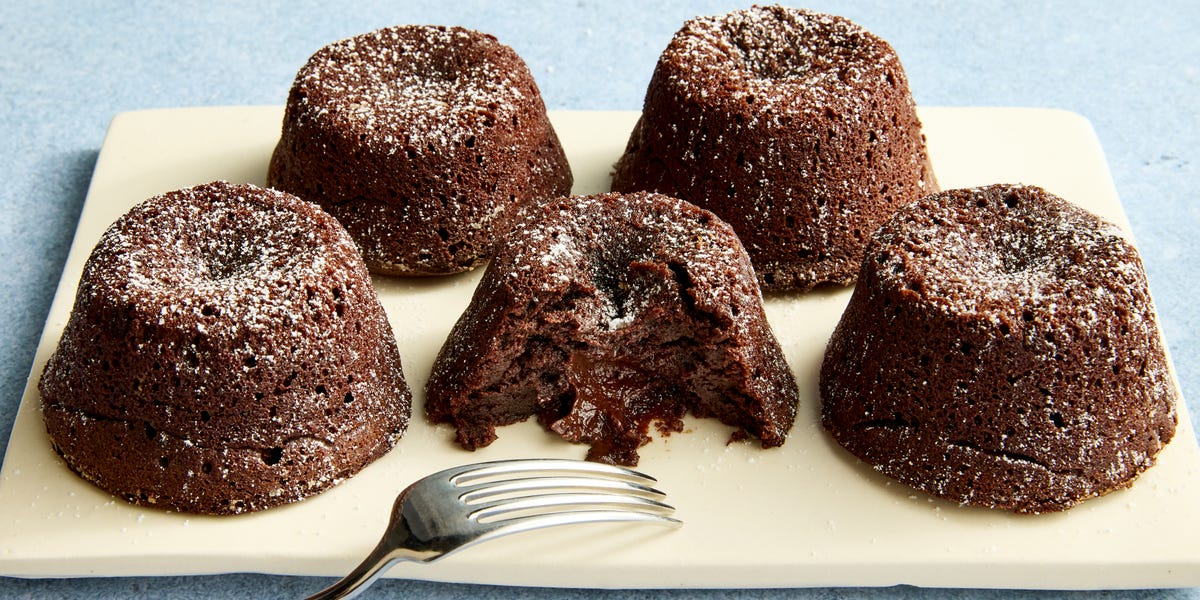 Best Domino's Lava Cakes Recipe - How To Make Domino's Lava Cakes