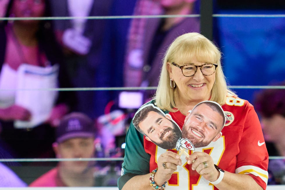 The Story Behind Donna Kelce's Split Jersey: Jason and Travis' Mom Takes  Center Stage