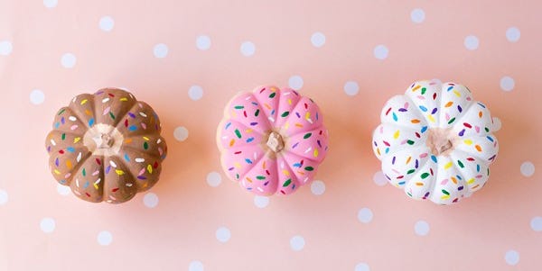 Sprinkles, Pink, Doughnut, Food, Dessert, Baking, Buttercream, Pattern, Baked goods, Sweetness, 