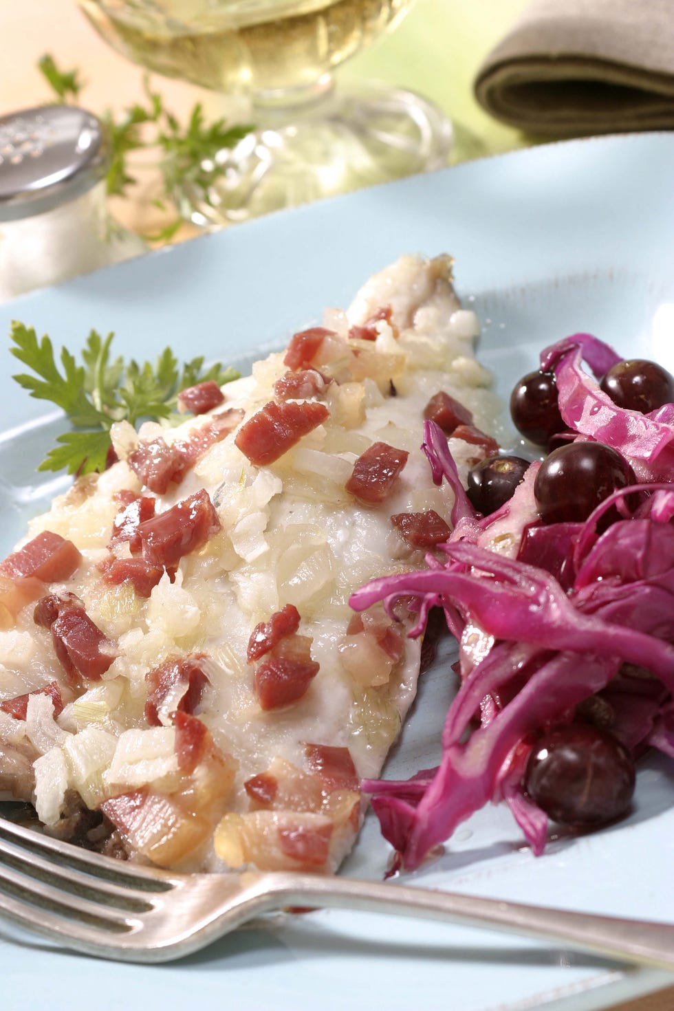 Ensalada de dorada con lombarda