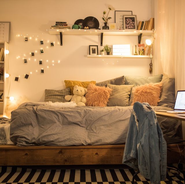 21 dorm room ideas and decor to make halls feel like home