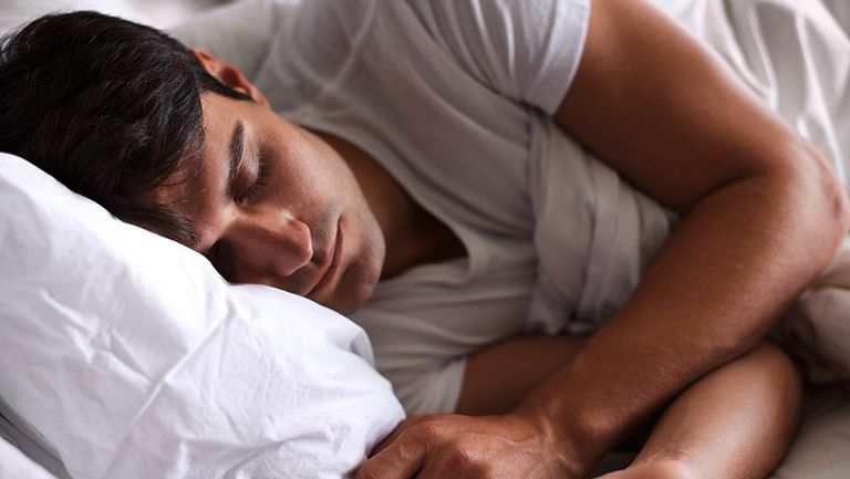 ▷ Beneficios de dormir en el suelo: ¿Es bueno para tu salud?