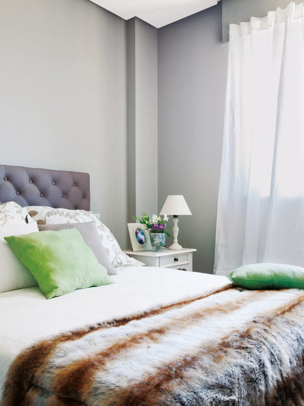 Green, Room, Interior design, Property, Bed, Textile, Wall, Bedding, Home, Linens, 
