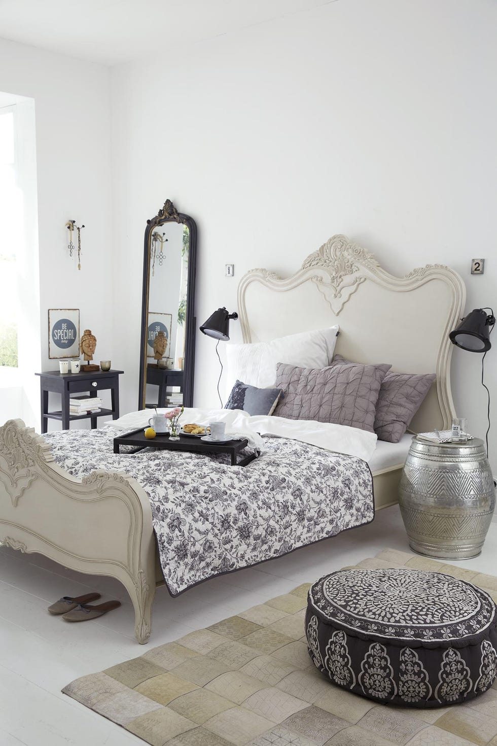 Dormitorio de estilo clásico actual