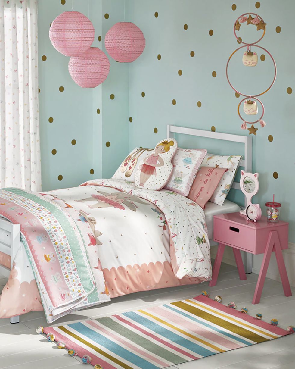 Un dormitorio para ella y sus invitadas  Decoración de unas, Revistas de  decoración, Habitaciones infantiles