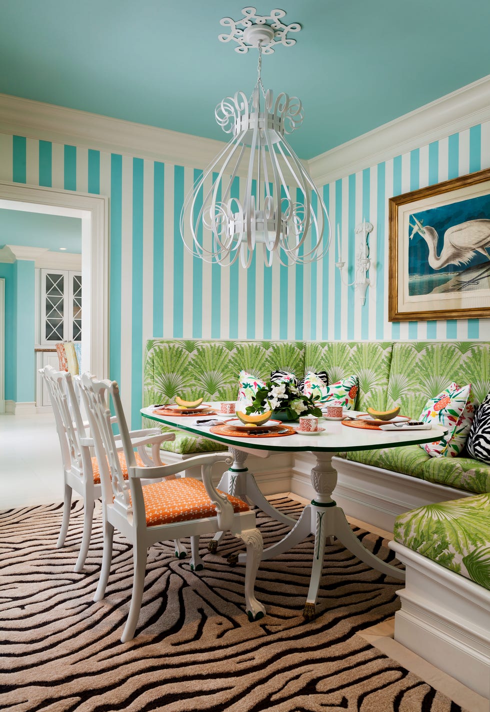 dorothy draper antique features