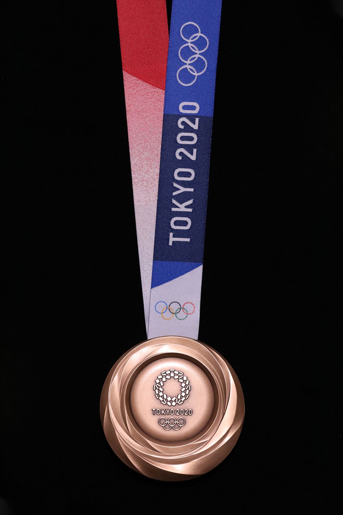 東京五輪2020のメダルたち ー 五輪史上初となる「サスティナブル」な 
