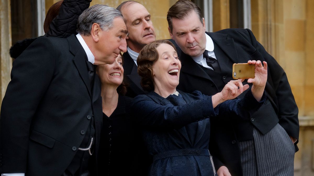 preview for The Trailer for the Downton Abbey Film