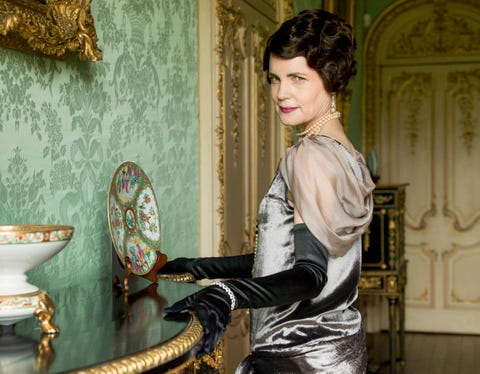downton elizabeth mcgovern grey hair