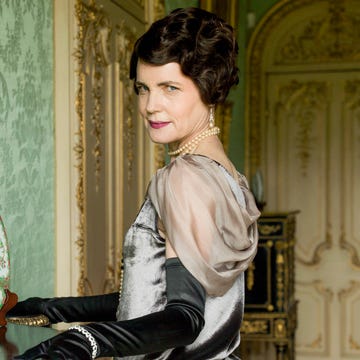 downton-elizabeth-mcgovern-grey-hair downton elizabeth mcgovern grey hair