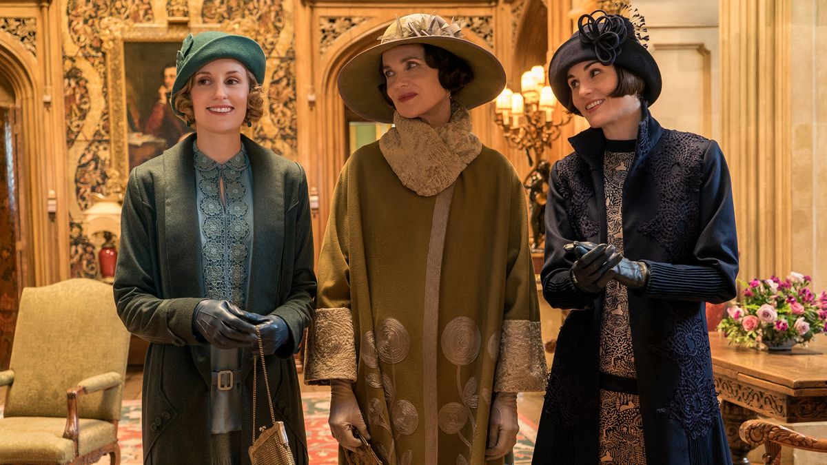 11 Shows Like Downton Abbey - Best Period Drama TV Series to Watch