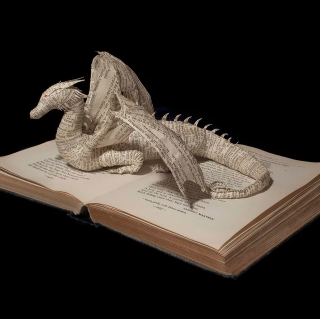 Artist Emma Taylor Creates Sculpture from Pages of Books