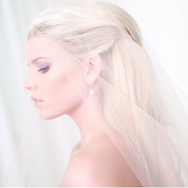 Hair, Face, White, Hairstyle, Pink, Blond, Skin, Chin, Beauty, Eyebrow, 