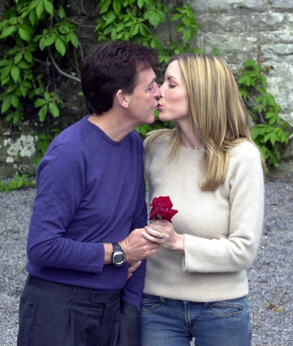 Photograph, Romance, Interaction, Love, Kiss, Forehead, Botany, Lip, Gesture, Photography, 