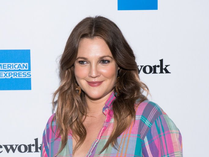 https://hips.hearstapps.com/hmg-prod/images/drew-barrymore-attends-american-express-and-wework-for-the-news-photo-1149389362-1564746685.jpg?crop=1xw:0.50098xh;center,top&resize=1200:*