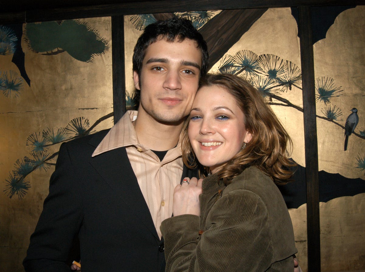 Drew Barrymore Fabrizio Moretti a story of love and rock and roll