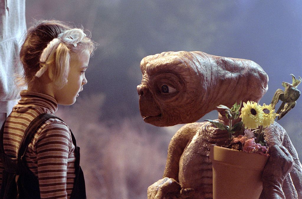 ドリュー・バリモア、「E.T.」を本物だと信じていた過去を告白