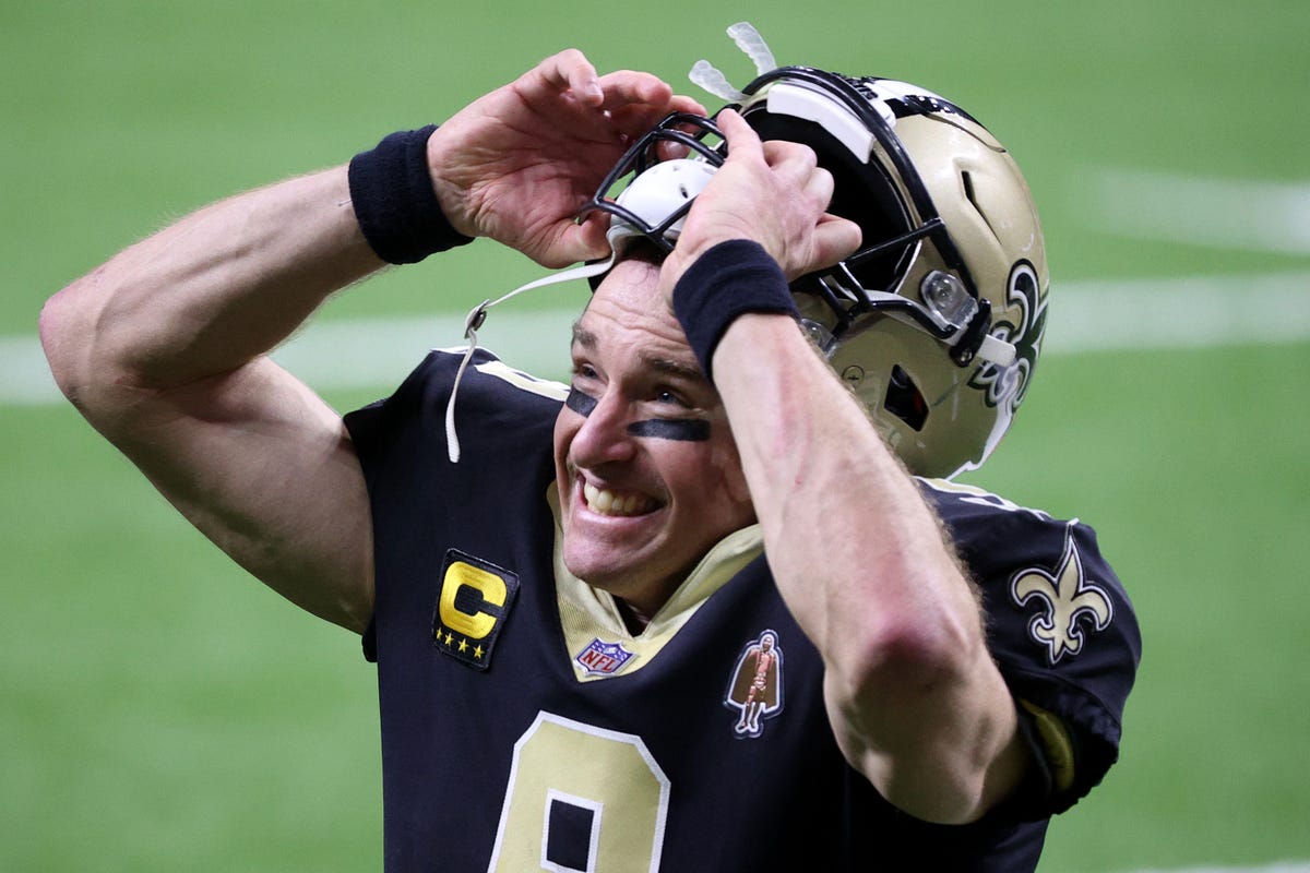 New Orleans Saints Fan Burns Drew Brees Jersey [VIDEO]