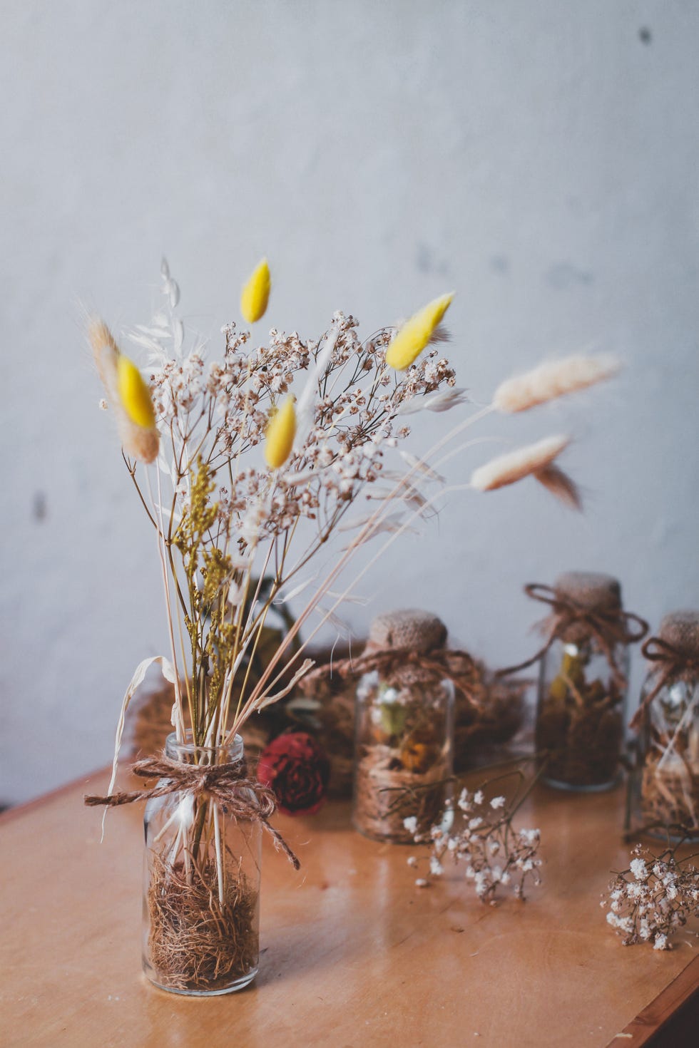 How To Forage For Your Autumnal Tablescape