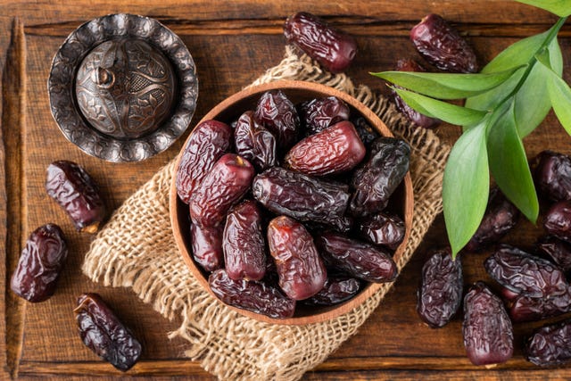 Top 10 Benefits of Dates 😉 Why You Should Eat 7 A Day 