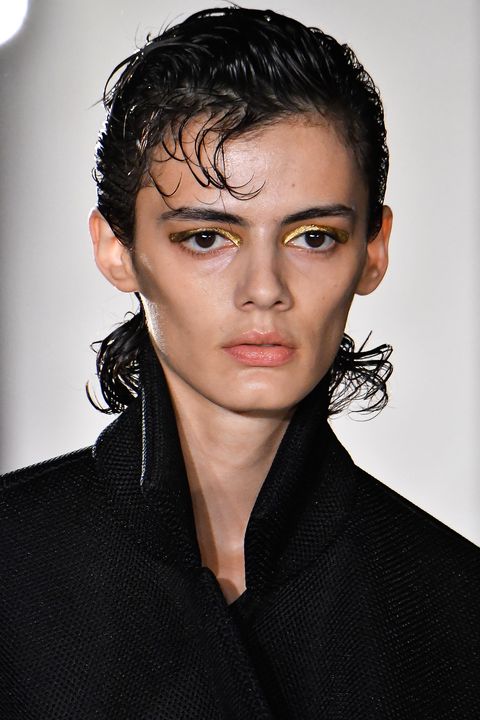 2023 beauty trends, mullets