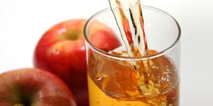 Food, Apple, Apple cider vinegar, Drink, Apple juice, Ingredient, Non-alcoholic beverage, Fruit, Apple cider, Sazerac, 