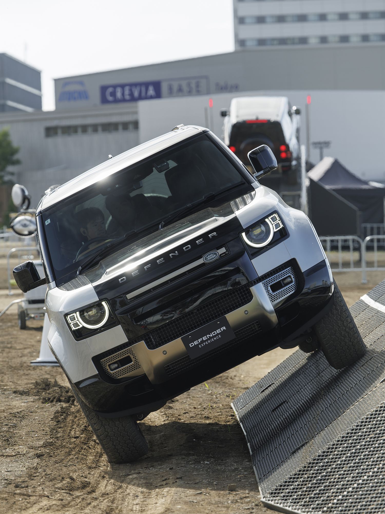 ディフェンダーの世界観を体感「DESTINATION DEFENDER TOKYO