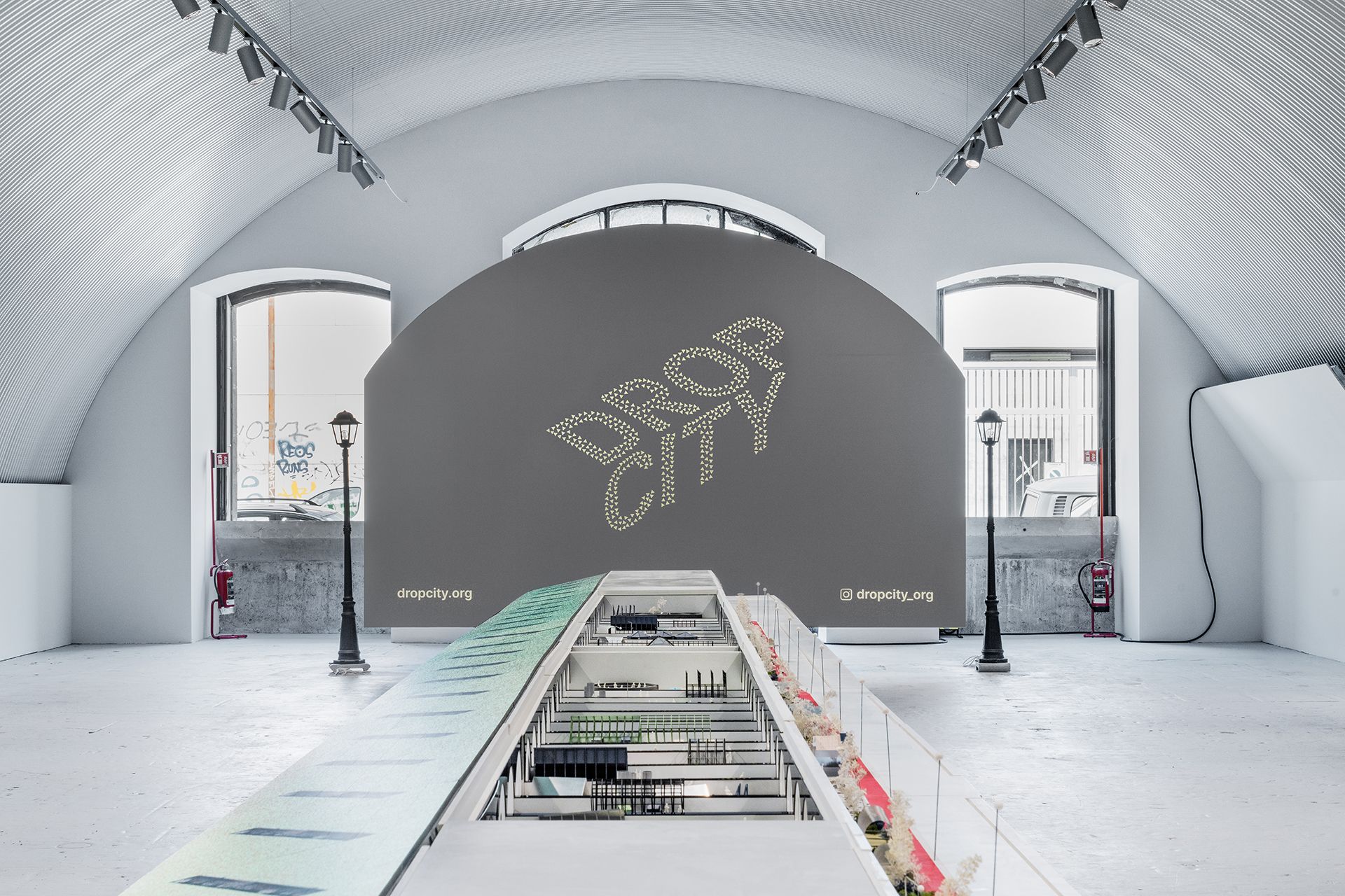 Cos Drop City il nuovo progetto per i tunnel dei Magazzini