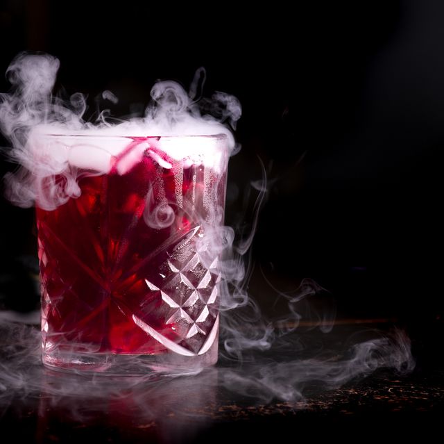 10 Best Dry Ice Drinks for a Spooky Halloween