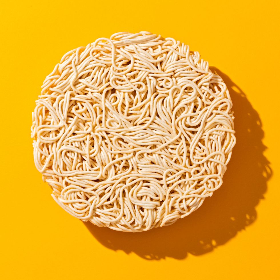 dry uncooked instant noodles