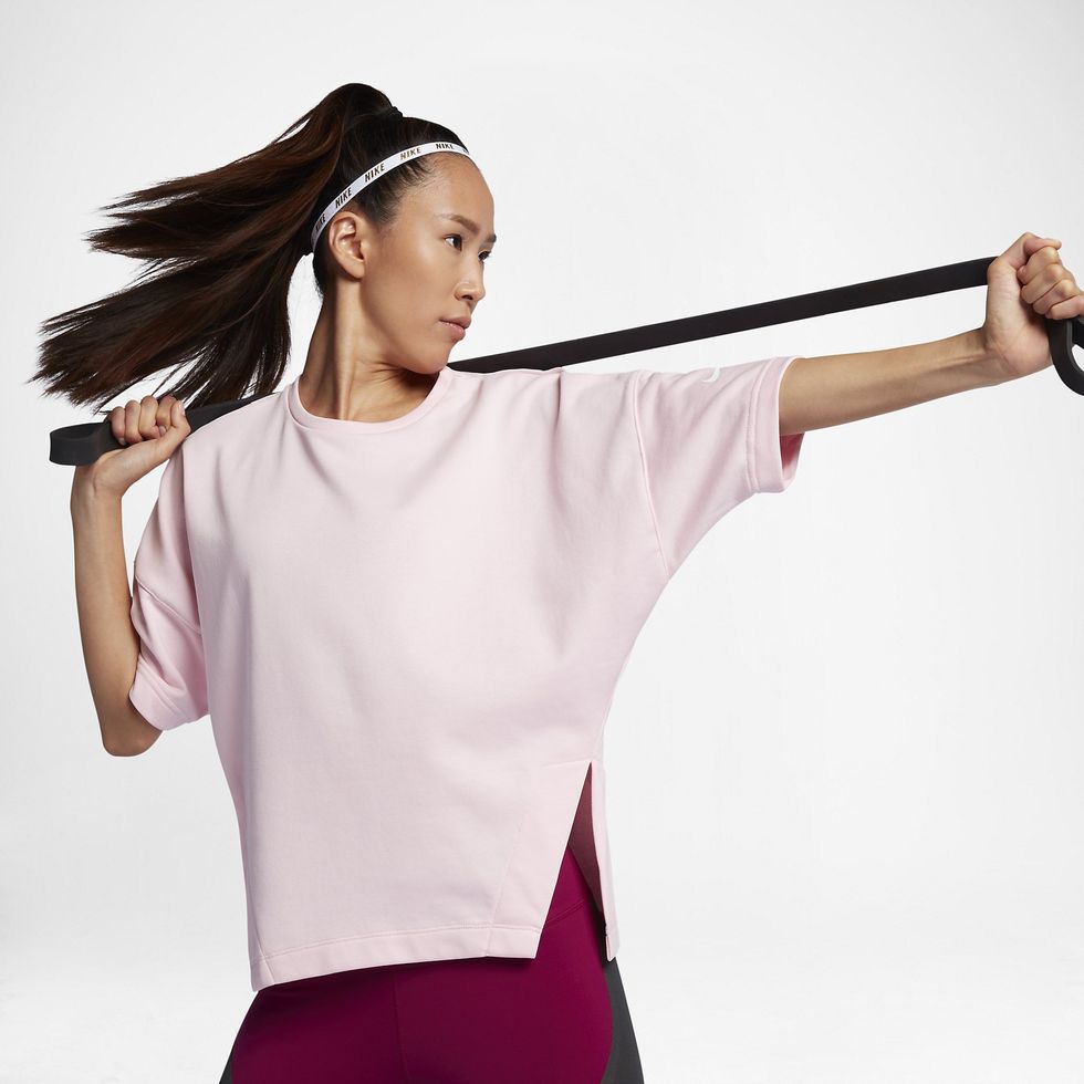 Shoulder, Clothing, Arm, Joint, T-shirt, Pink, Neck, Sleeve, Sportswear, Human body, 