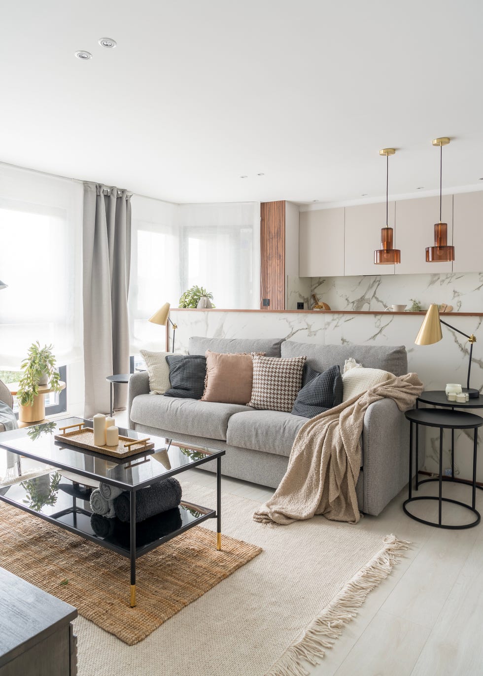 una transformacion sorprendente, de espacios oscuros a una vivienda luminosa y funcional en bilbao