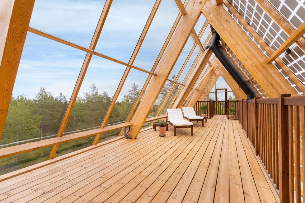 la casa en forma de a tiene un espacio abuhardillado diáfano