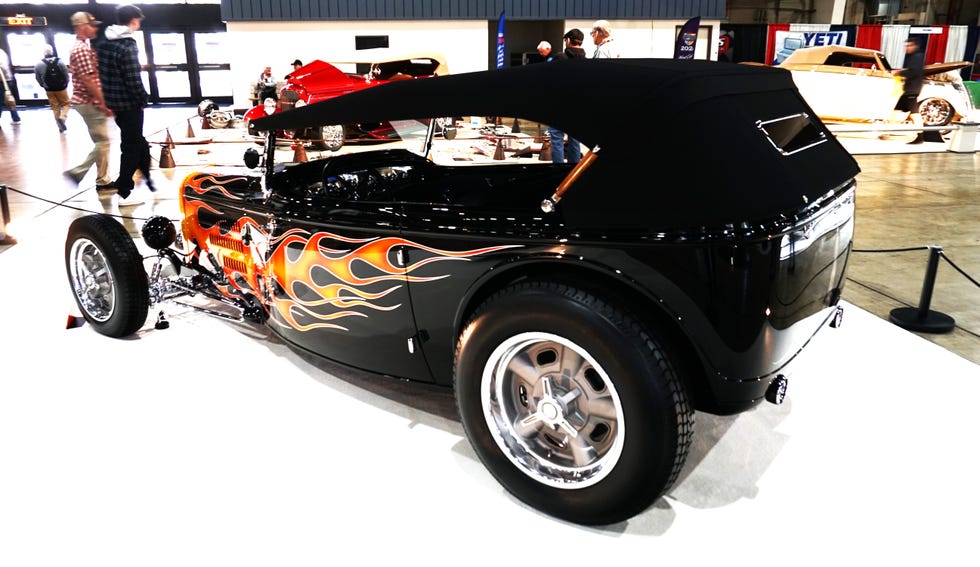 46 Fine Photos from the Grand National Roadster Show