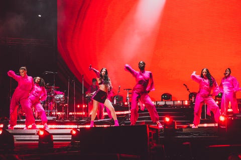 dua lipa sunny hill festival