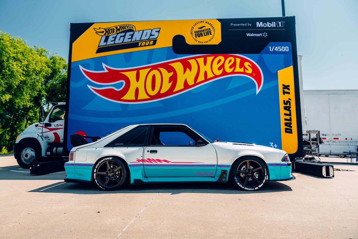 Hot Wheels store LEGENDS TOUR