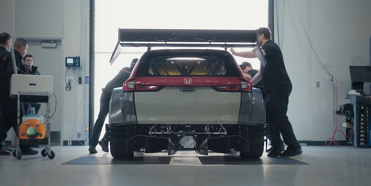 Honda CR-V Hybrid Race Car With 800-HP Teased