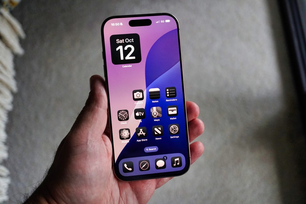 apple iphone 16 pro review