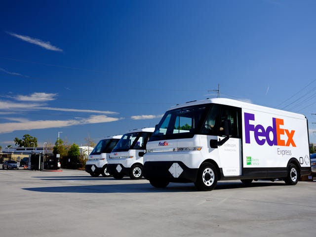 Fedex Receives First Electric Vans From Gm's Brightdrop Venture