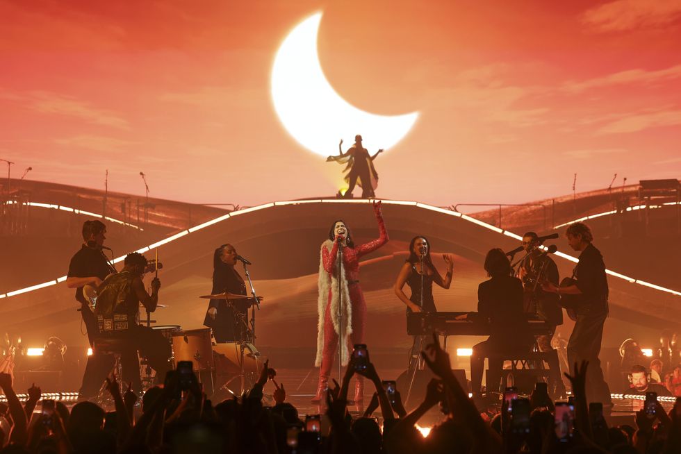 dua lipa radical optimism european tour kick off at movistar arena in madrid