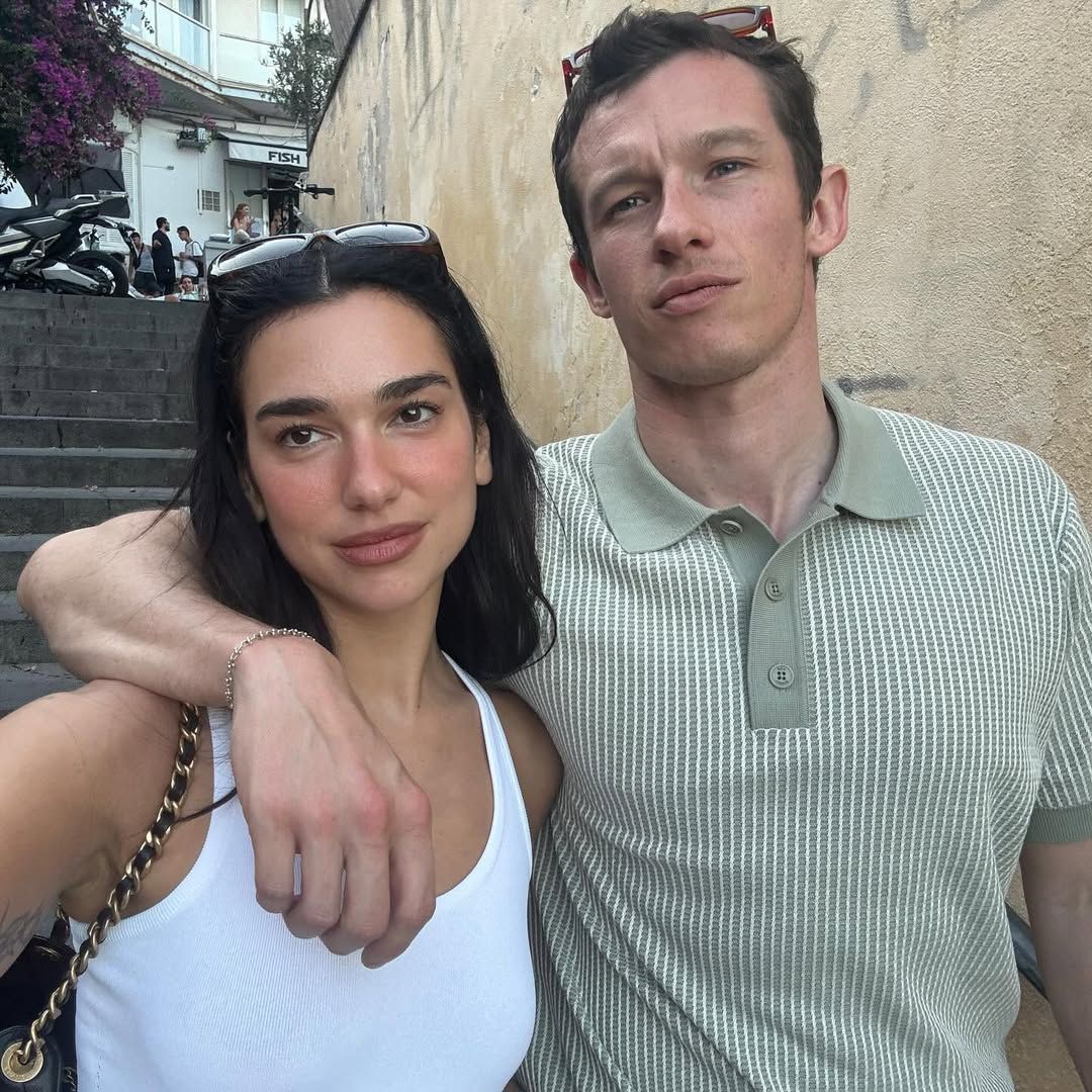 Per Dua Lipa «rinunciare alla maternità non vuol dire essere senza cuore»