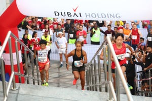 primer mundial de subir escaleras en dubai