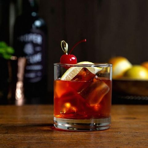 Drink, Alcoholic beverage, Distilled beverage, Liqueur, Black russian, Old fashioned, Negroni, Amaretto, Manhattan, Cocktail, 