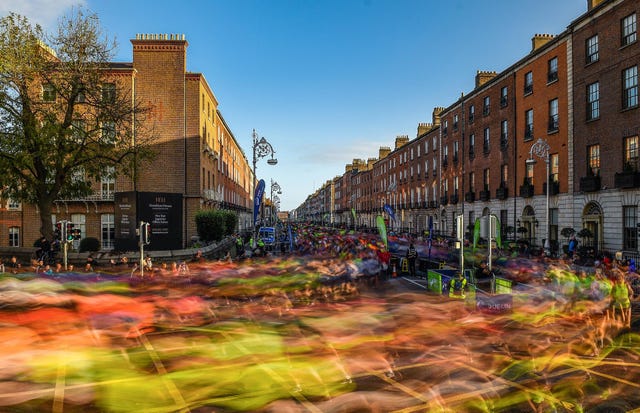Urban area, Sky, Town, City, Architecture, Human settlement, Daytime, Mixed-use, Building, Public space, 