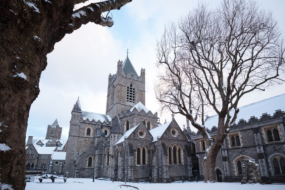 christchurch cathedral in the snow in dublin city ireland