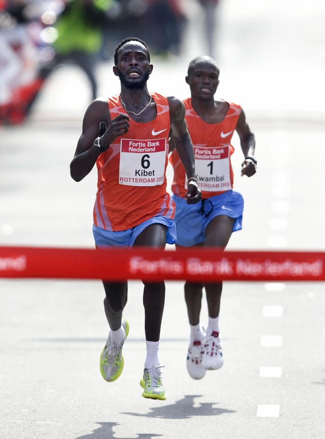 Duncan Kibet of Kenya crosses the finish