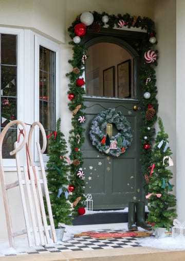christmas front door porchscaping