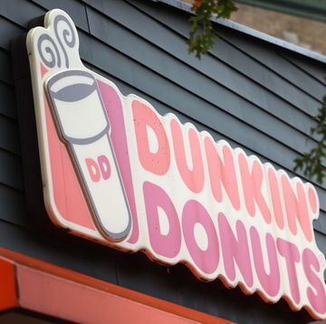 dunkin' brands considers deal to go private and sell to private equity company