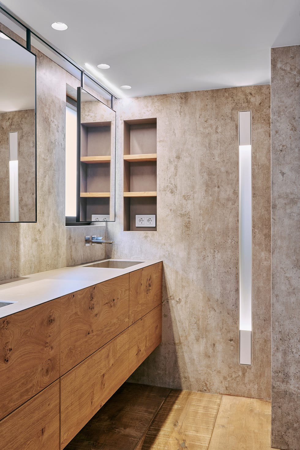 baño de diseño industrial con mueble suspendido