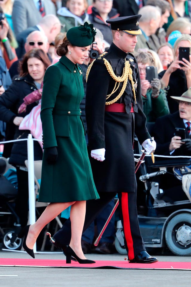 Kate Middleton, duques de Cambridge, príncipe Guillermo, Los duques de Cambridge celebran el Día de San Patricio,  Guillermo y Kate Middleton celebran San Patricio, Los duques de Cambridge asisten al desfile de la guardia irlandensa, El príncipe Guillermo y Kate Middleton celebran San Patricio